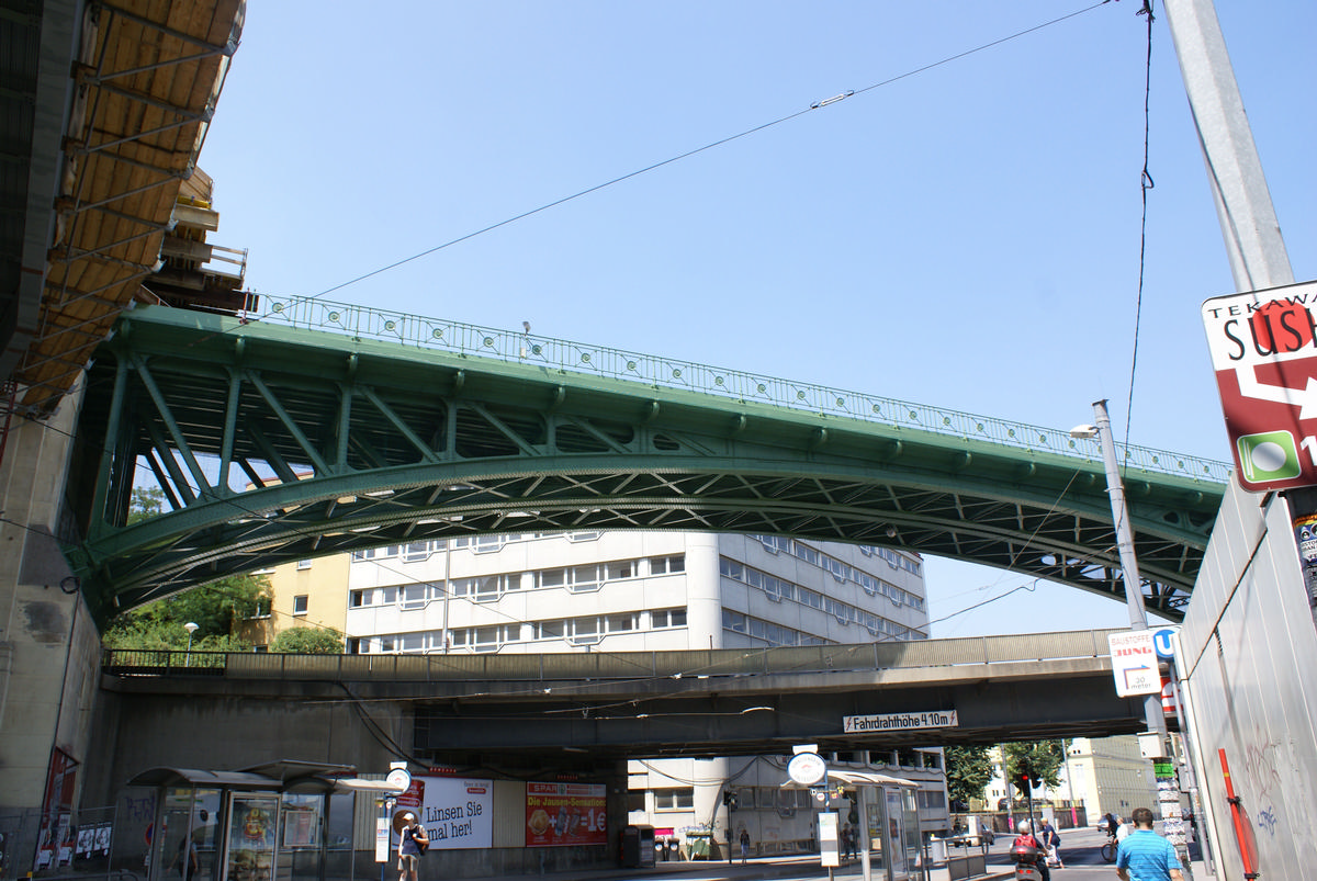 Brücke der ehemaligen Franz-Josephs-Bahn über die Heiligenstädter Strasse und die Gürtelbrücke, Wien 