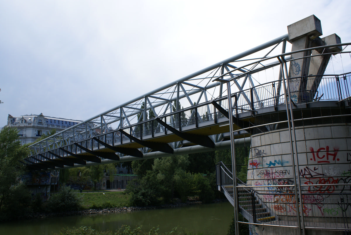 Siemens-Nixdorf Footbridge, Vienna 