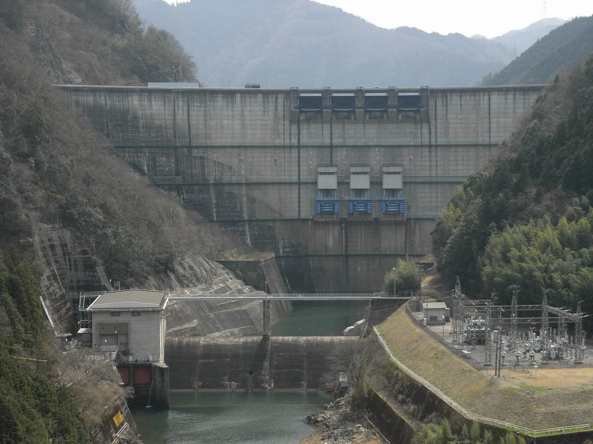 Yahagi Dam 