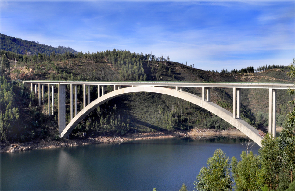 Rio Zezere-Brücke 
