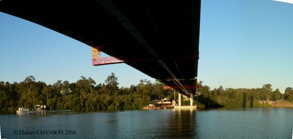 Eleanor Schonell Bridge, Brisbane View on 15 August 2006, looking at the underside from the left pier foot
