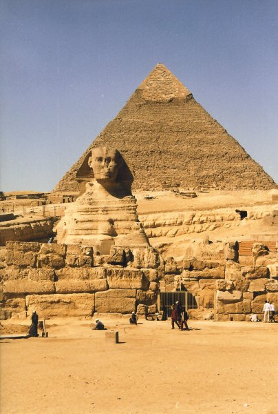 Sphinx in front of the Pyramid of Chefren 