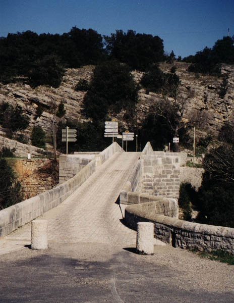 Pont de Saint-Etienne d'Issensac (Hérault - France) 