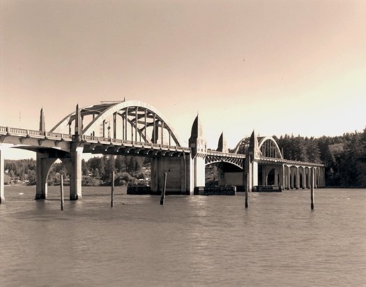 Siuslaw River Bridge.
Courtesy of Oregon Department of Transportation 