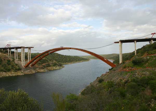 Talbrücke Alconétar 