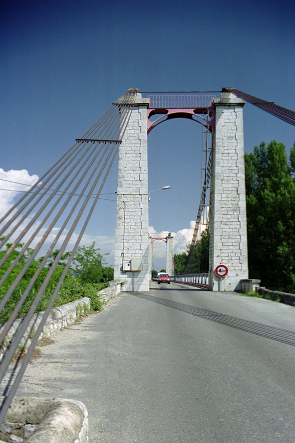 Pont suspendu sur le Petit Rhône, Livron-sur-Drôme 