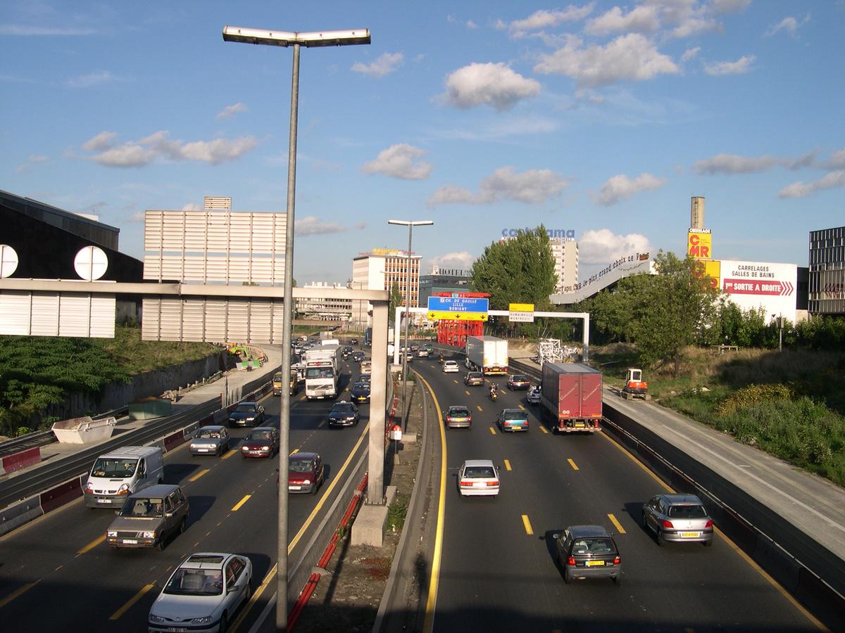 Preparatory works for the noise reduction gallery to be built on the Autoroute A3 at Bagnolet 