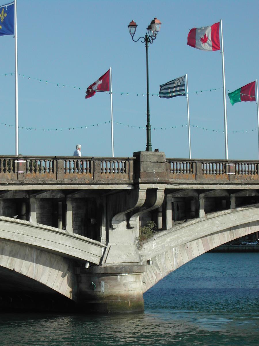Pont Saint-Esprit, Bayonne 