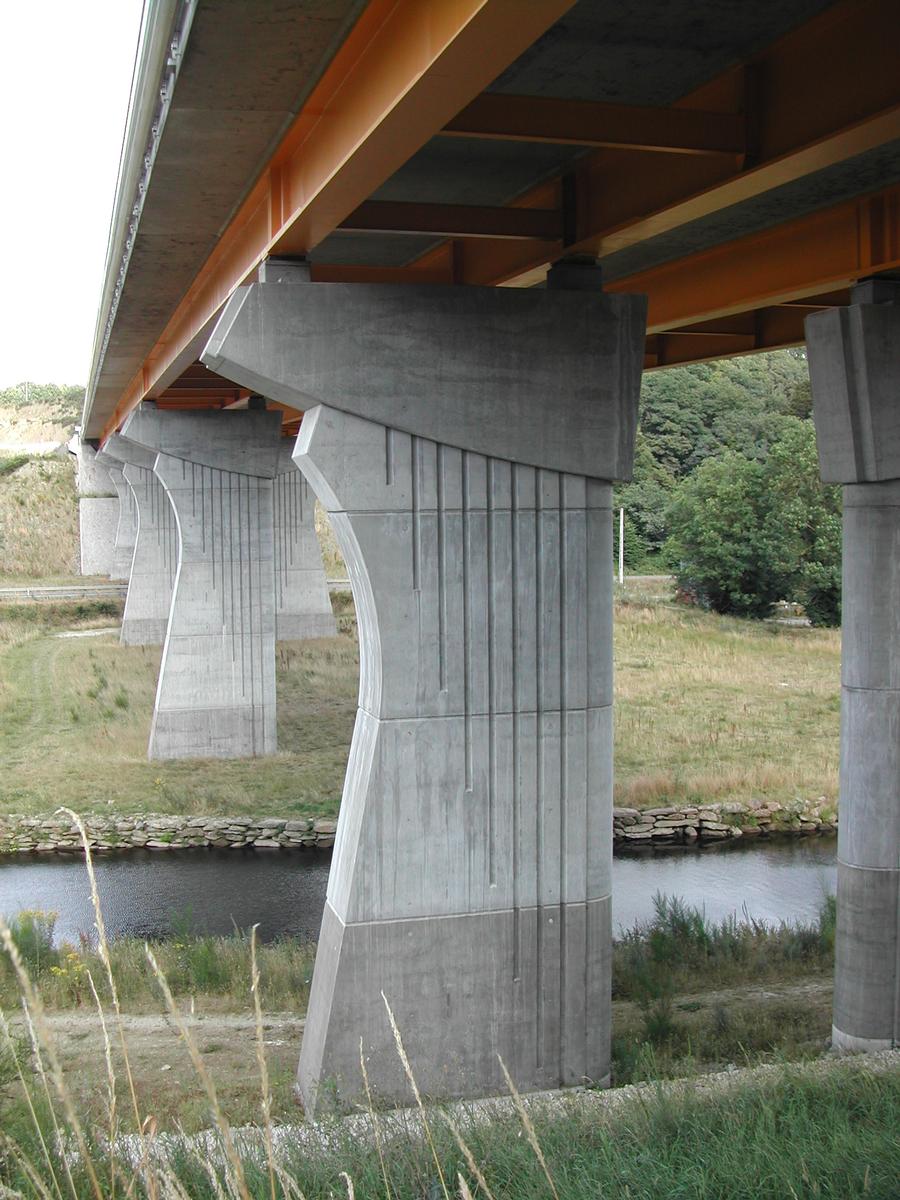 Hyères Viaduct, Carhaix 