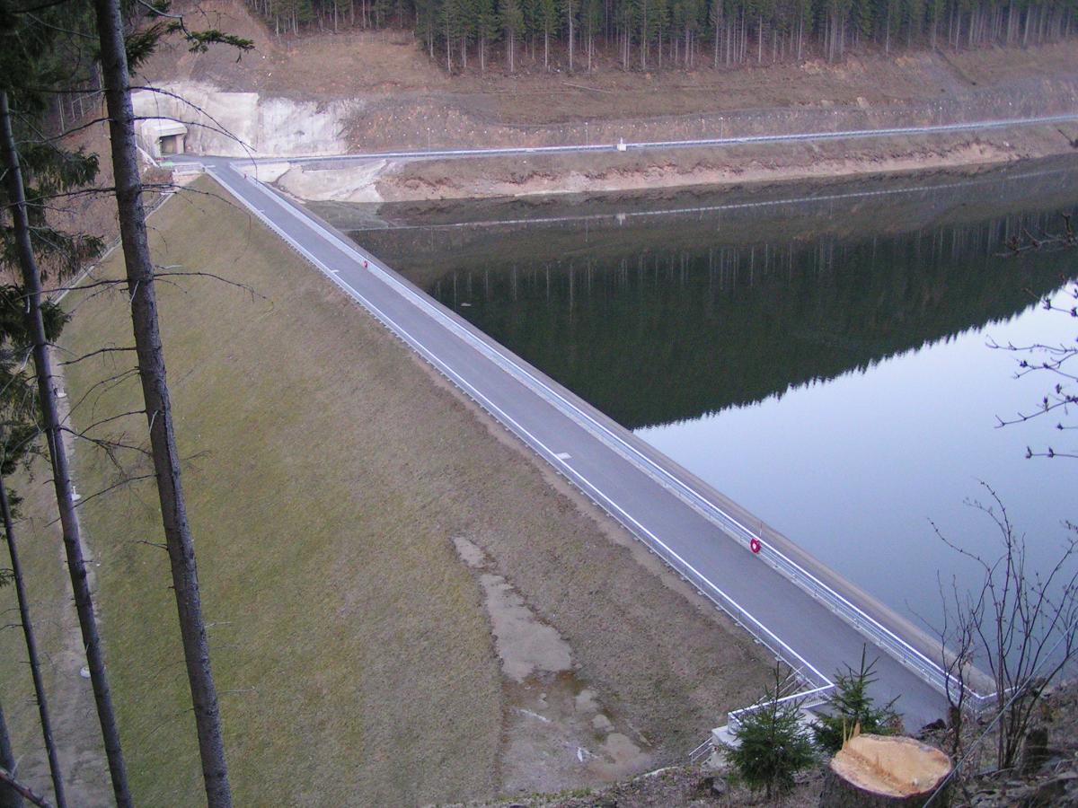 Centrale hydroélectrique de Goldisthal
Barrage pour le bassin inférieur Centrale hydroélectrique de Goldisthal 
Barrage pour le bassin inférieur
