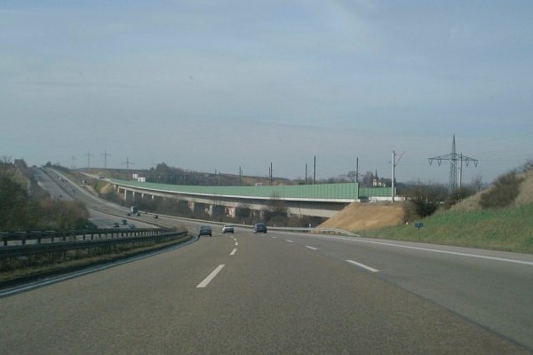 Wörsbachtalbrücke Autobahn- und Eisenbahnbrücke der Schnellstrecke Köln-Frankfurt (Wörsbachtalbrücke) bei Niederbrechen
