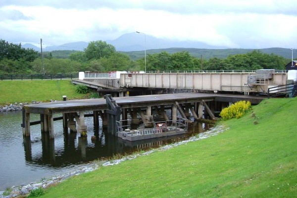 Gairlochy swing bridge across the Caledonina Canal 