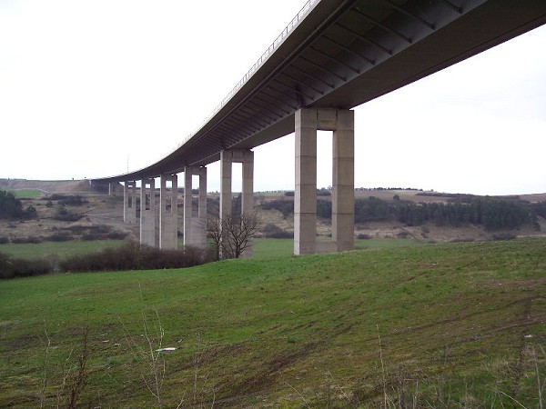 Talbrücke Schwarza der A71 