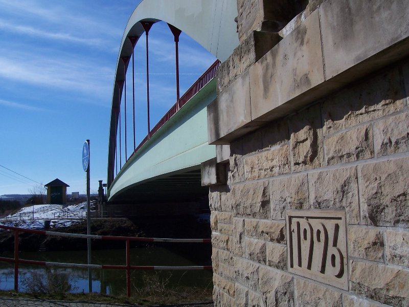Brücke der L205 in Naumburg OT Henne über die Saale 