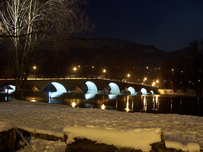 Saalebrücke bei Nacht 