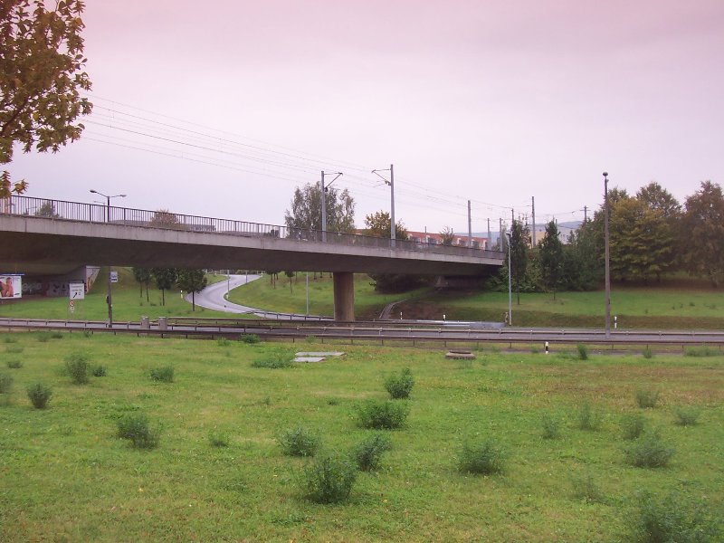 Pont-tramway de l'Erlanger Allee à Iéna 