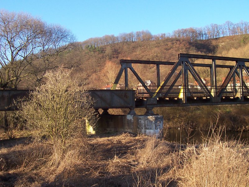 Brücke der Orlatalbahn über die Saale 