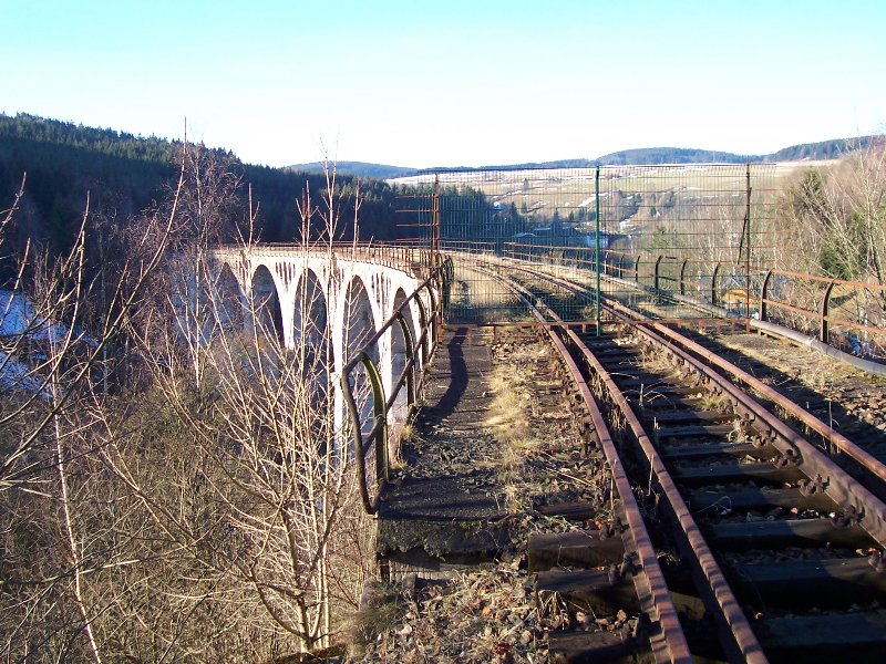 Eisenbahnviadukt in Lichte 