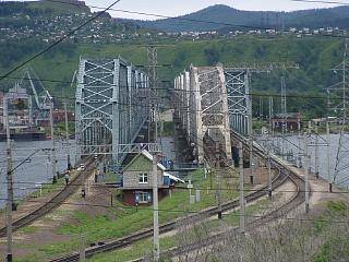 Eisenbahnbrücken über den Jenissej bei Krasnojarsk 