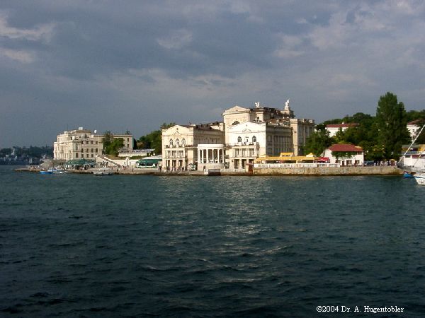 Ukraine, Schwarzes Meer, Krim, Sewastopol, Kulturhaus an der Artilleriebucht 