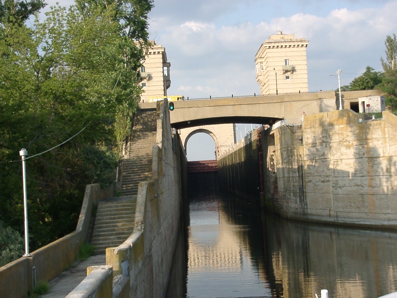 Lock at Novaya Kakhovka, Ukraine 