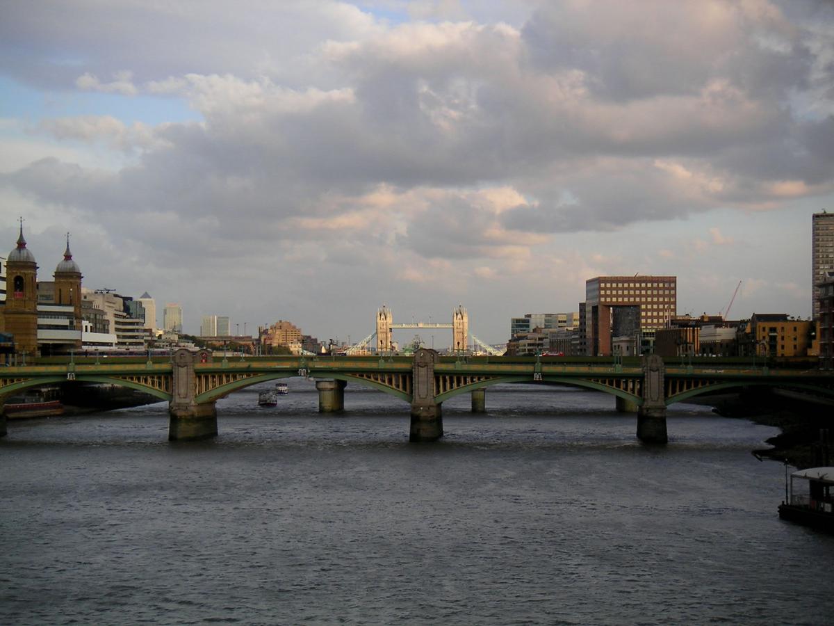 Southwark Bridge, Londres 