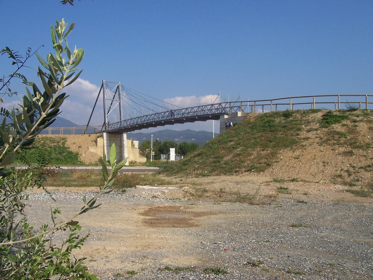 Footbridge across the Viale Fratelli Cervi, Galcetello, Prato, Tuscany (Italy) 