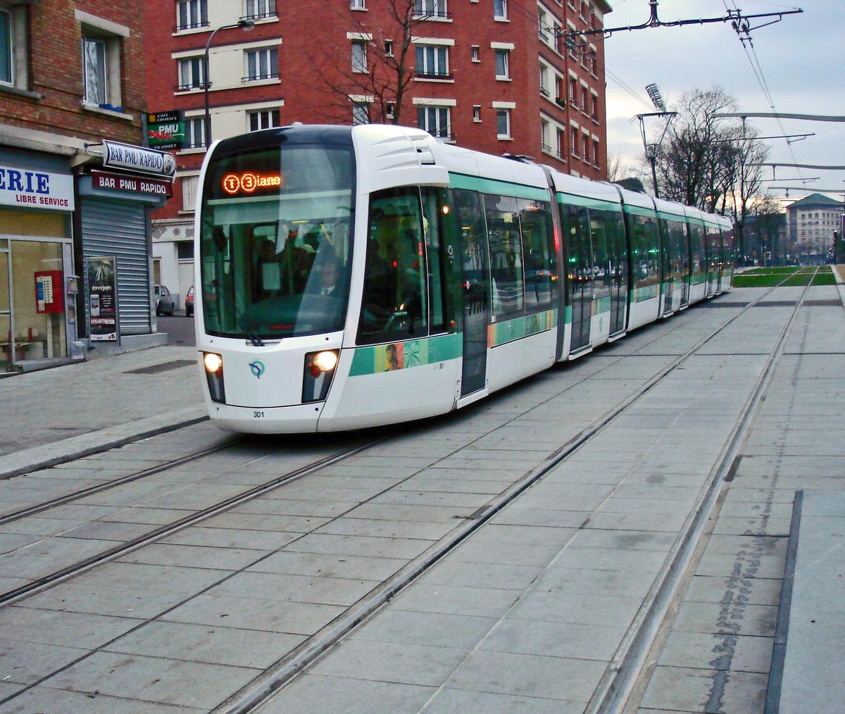 T3 Tramway Line in Paris on opening day 