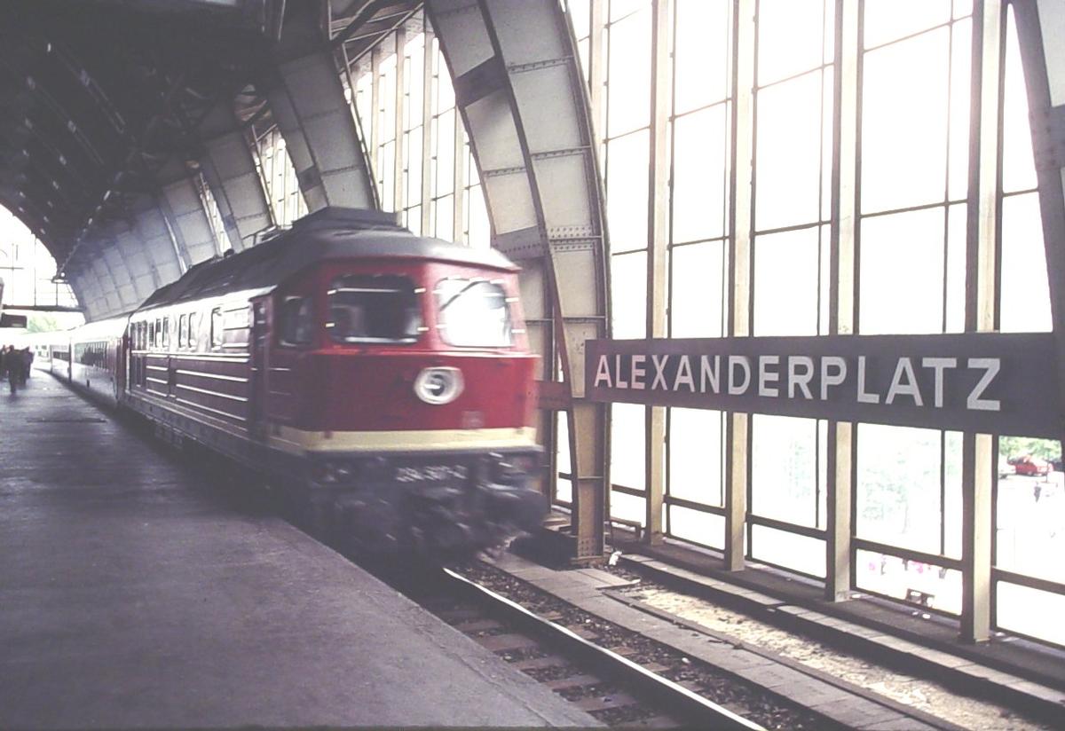 S-Bahn Station Berlin-Alexanderplatz 