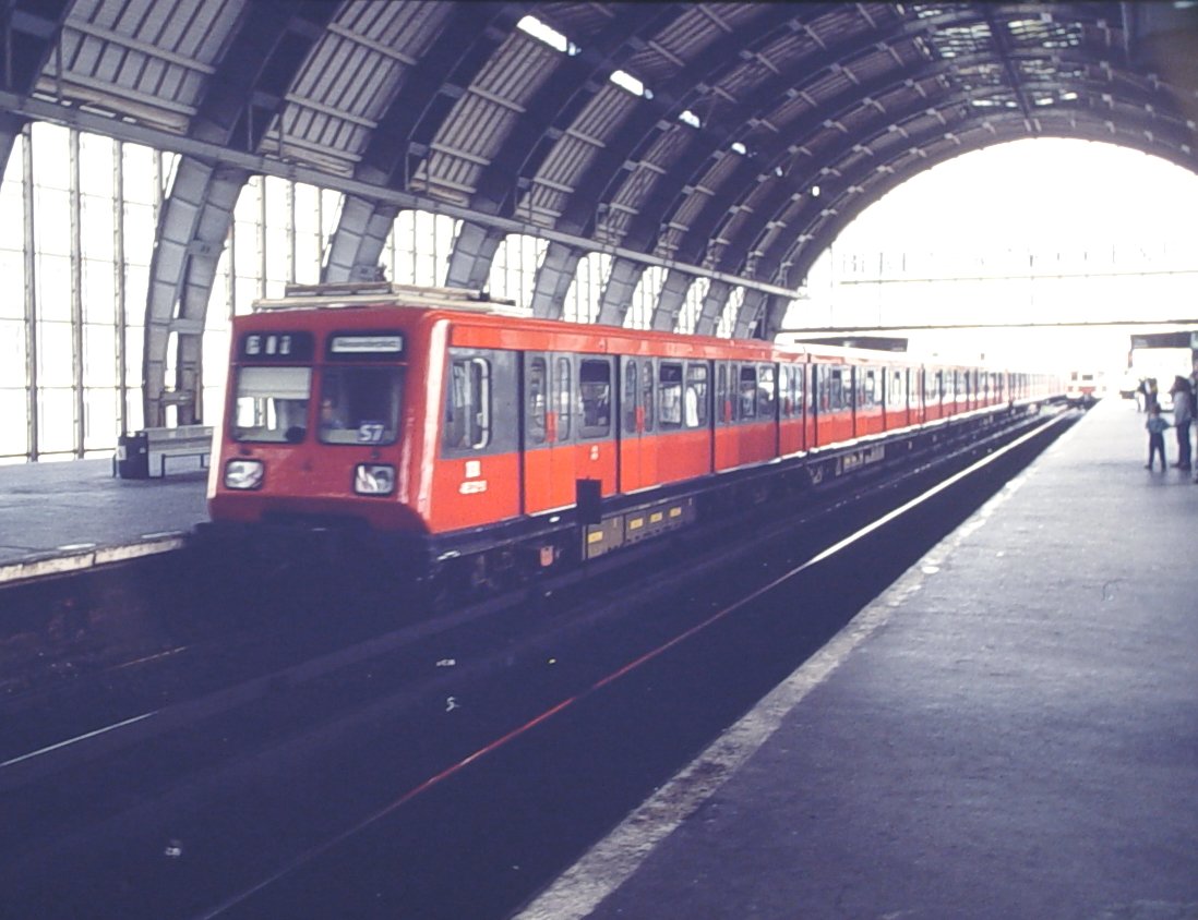S-Bahn Station Berlin-Alexanderplatz 