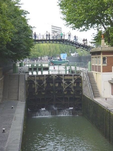 Ecluses de la Villette sur le canal Saint-Martin, Paris XIXe 