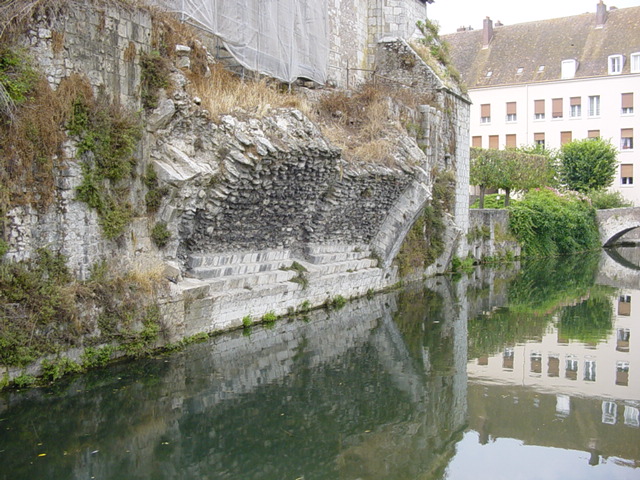 Remains of the arches that supported the choir of the Collégiale Saint-André, Chartres 