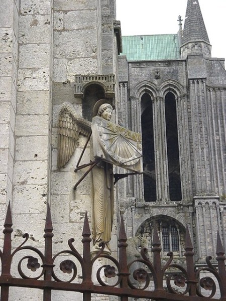 Notre-Dame de Chartres: l'Ange au cadran 