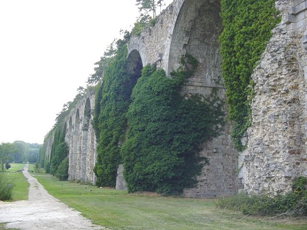 Maintenon Aqueduct 