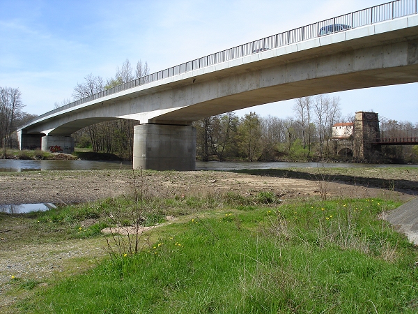 Nouveau pont et pont suspendu de Parentignat 