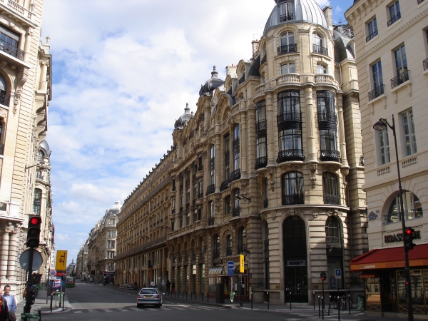 Immeubles rue Réaumur, Paris 2e. N°121. Angle rue Notre Dame des Victoires 