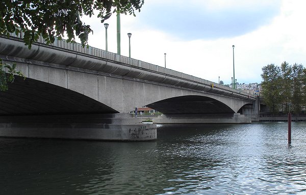 Seinebrücke Suresnes 