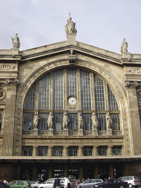 Gare du Nord. Statues des villes du Nord, figurées en Cybèle 