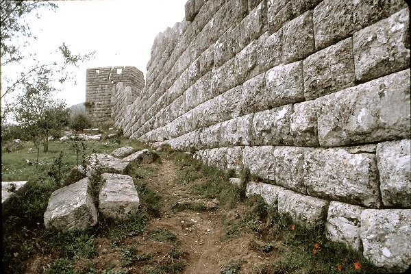 Enceinte de l'ancienne Messène, à proximité de la Porte d'Arcadie 