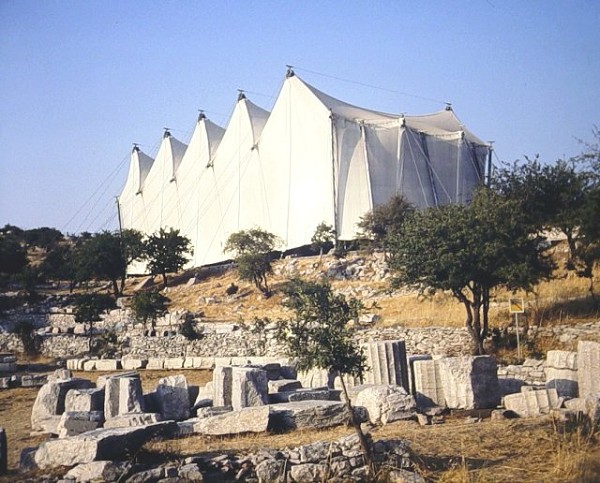 Temple d'Apollon Epikouros (Bassae),sous sa tente de protection 