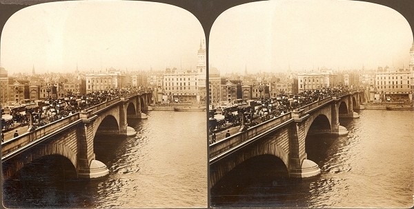 London Bridge — stereoscopic view around 1900 