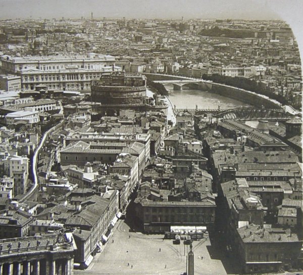 Saint Peter's Square, Borgo, metal truss bridge on the Tiber. Stereographic view, around 1900. 