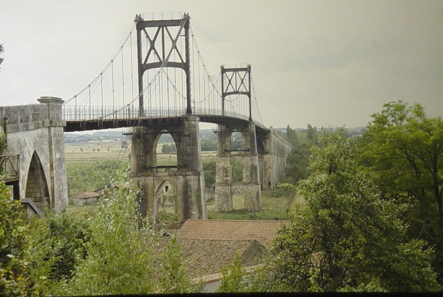 Pont de Tonnay-Charente 