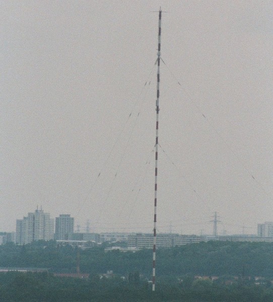 Tour éméttrice pour ondes moyennes et VHF/UHF à Berlin-Köpenick 