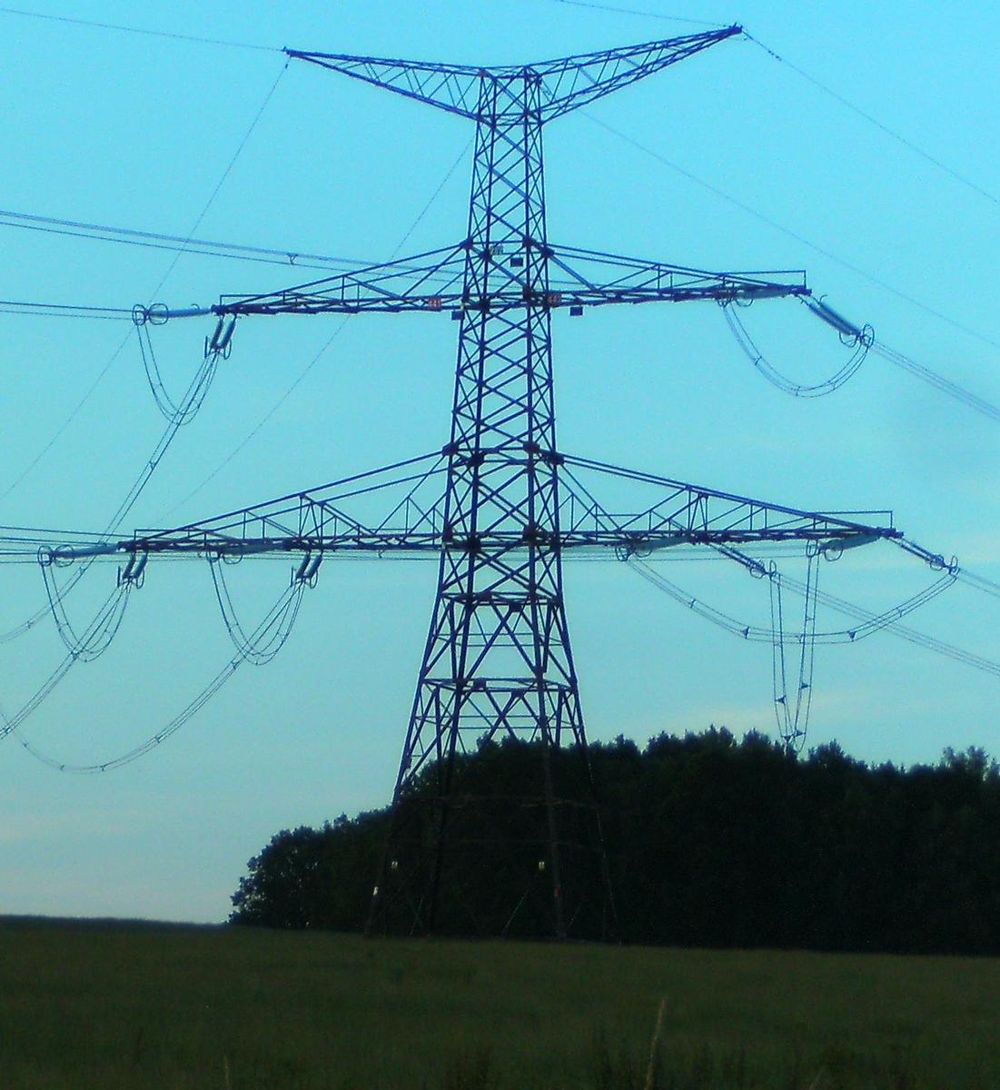 Pylône de bifurcation des lignes 380 kV de Etzenricht-Hradec et Etzenricht-Prestice 