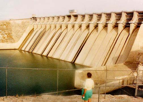 Amistad Dam spillway, 19.3 km west (upstream) of Del Rio, Texas 