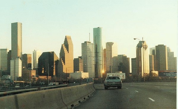Les gratte-ciel de Houston Vue du nord avec la tour de JP Morgan Chase Tower, la plus haute au Texas, à gauche