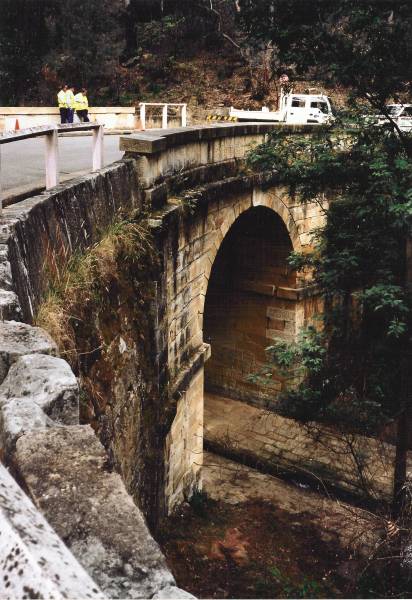 Lennox Bridge (1833) 