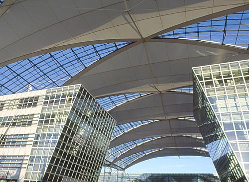 Flughafen München – 
Munich Airport Center 