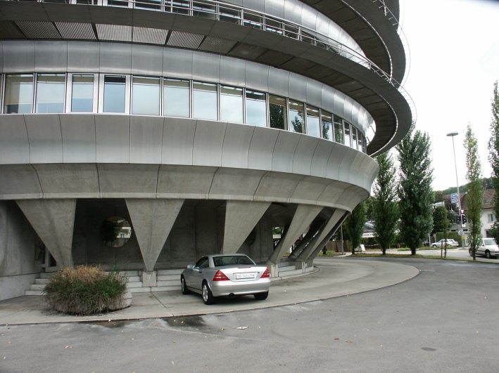 Office Building «Rundhaus», Suhr, Switzerland 